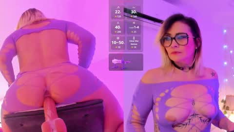Snapshot of candiegilson__ chatting on October 6, 4:14 pm Candie online show from October 6, 4:14 pm