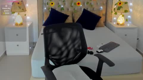 Snapshot of candiegilson__ chatting on March 7, 5:49 pm Candie online show from March 7, 5:49 pm