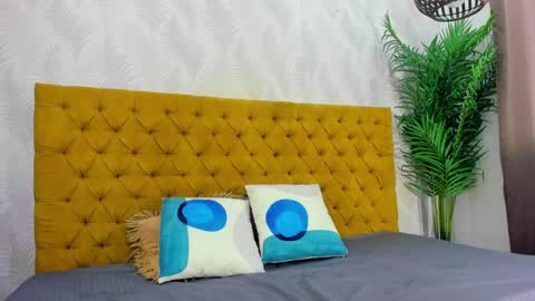 candise online show from September 9, 4:01 am