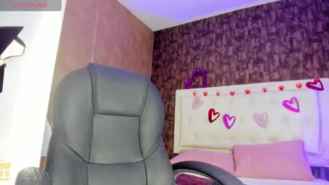 candy brown online show from September 27, 9:34 pm