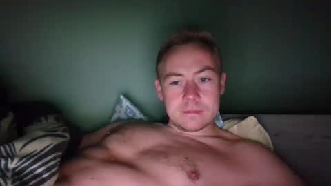 candy_boy_xoxo online show from June 10, 10:41 pm
