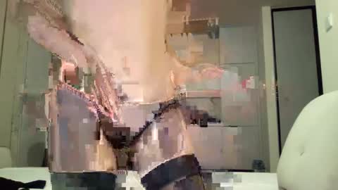 candy online show from December 3, 7:50 pm