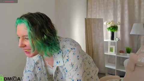 Mary online show from February 6, 1:53 am