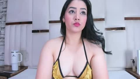candyandsteven online show from July 30, 4:35 am