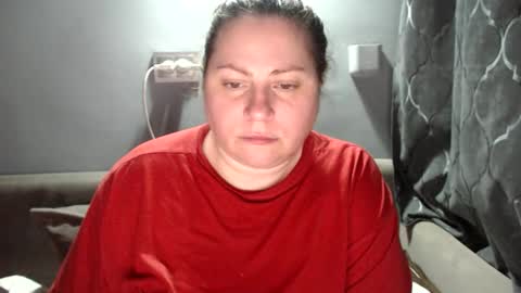 Laura online show from December 19, 6:36 pm