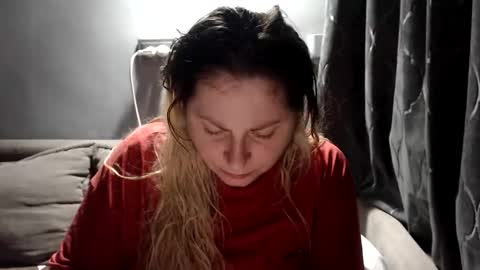 Laura online show from February 21, 9:18 pm