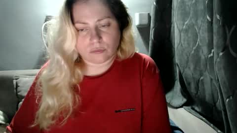 Snapshot of candycream74 chatting on October 19, 7:40 pm Laura online show from October 19, 7:40 pm