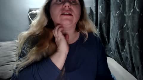 Laura online show from January 18, 8:18 pm