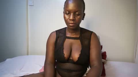 candycurly_ online show from November 1, 12:37 pm