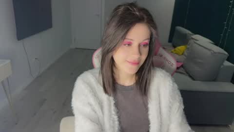 You can call me HH online show from April 27, 7:00 pm