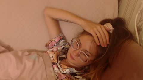 say meow and send tip  online show from July 30, 6:19 pm