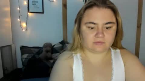 candymilas online show from December 4, 1:08 am