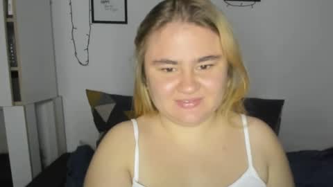 candymilas online show from December 5, 1:53 am