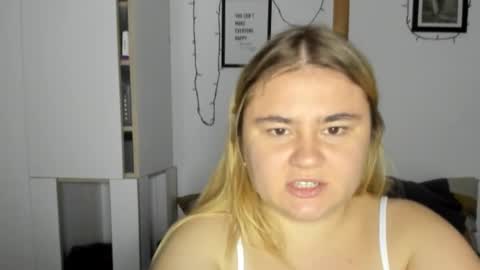 candymilas online show from December 6, 1:35 am