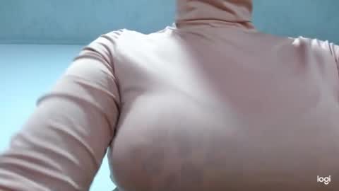 candymilfff online show from November 18, 8:45 pm