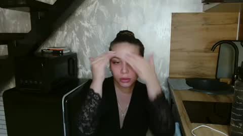 candymini online show from April 24, 4:42 pm