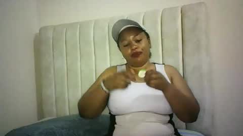 candyXLO online show from October 10, 6:58 pm