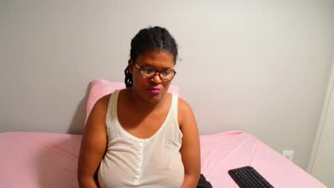 candyyumsaerolaxx online show from July 28, 12:48 pm