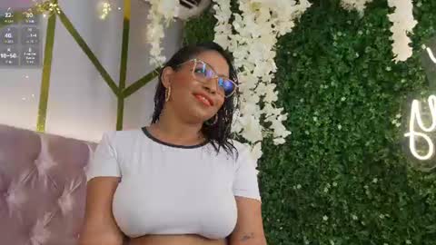 canela_montiel online show from June 12, 12:59 pm
