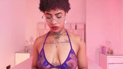 Aura  online show from November 18, 11:57 am