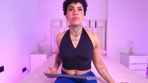 Aura  online show from November 7, 12:07 pm