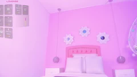 cannelasmith online show from December 5, 11:30 am