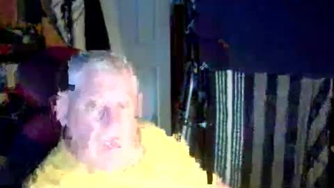 Snapshot of canoelicker69 chatting on October 17, 9:30 pm canoelicker69 online show from October 17, 9:30 pm