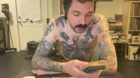 cantleavethehouse online show from January 17, 9:17 am