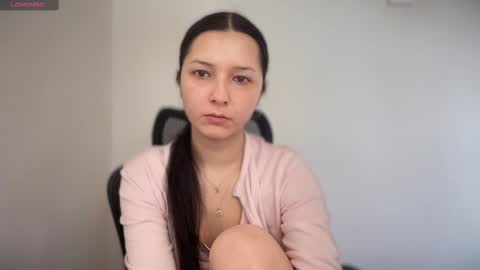 Emma online show from March 4, 9:40 am