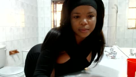 fifi online show from June 13, 10:03 am