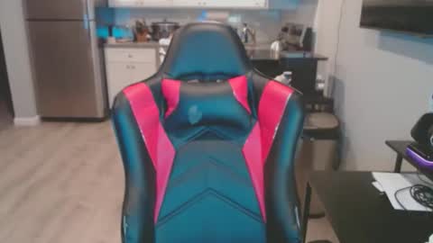 cardi_beans online show from January 29, 7:04 am