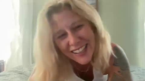 carebear5719 online show from June 13, 1:27 am
