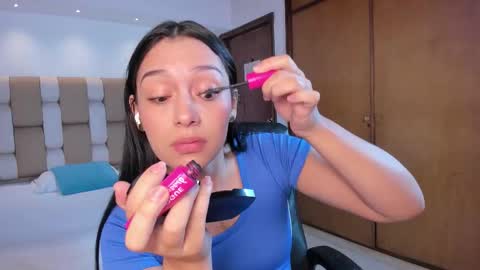 Carina online show from December 1, 1:09 pm