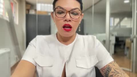 Snapshot of carlaconnortv chatting on September 16, 8:50 am Carla Connor online show from September 16, 8:50 am