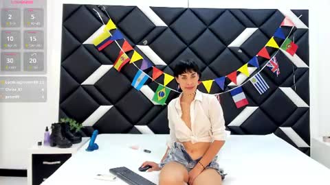 Carla Linares online show from June 18, 10:37 pm