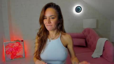 Julia online show from February 25, 9:07 pm