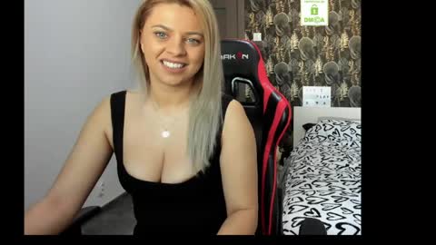 CarlaStaceFun online show from April 16, 5:07 am