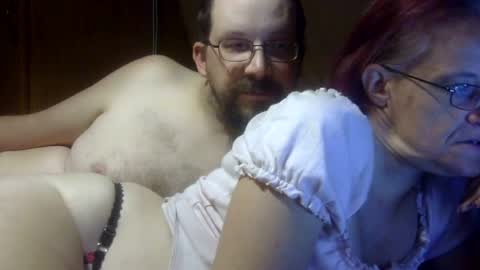 carleeswoman08 online show from August 2, 1:18 am