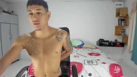 Snapshot of carlitosex09 chatting on October 24, 11:44 am master online show from October 24, 11:44 am