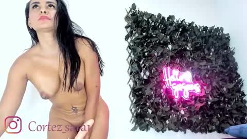 Snapshot of carmenn_leonn chatting on October 6, 2:40 am Sara Cortez online show from October 6, 2:40 am