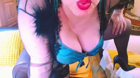 Snapshot of carmenrossi chatting on February 2, 9:29 am Carmen online show from February 2, 9:29 am