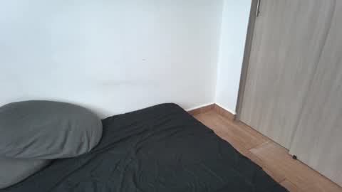 carmesix__ online show from June 22, 1:29 pm