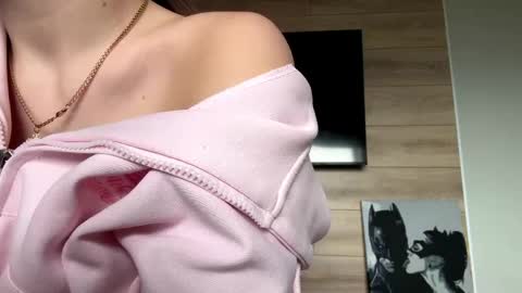 Lisa online show from April 7, 8:27 am