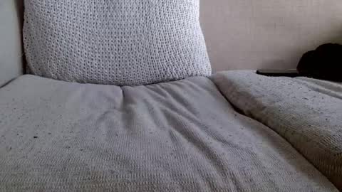 Snapshot of carolinaclouds chatting on February 21, 9:54 pm carolinaclouds online show from February 21, 9:54 pm