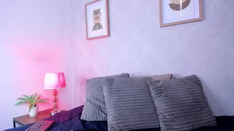  Caroline  online show from October 17, 3:38 pm