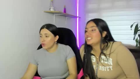 caroline_rodriguez_9 online show from December 3, 7:47 pm