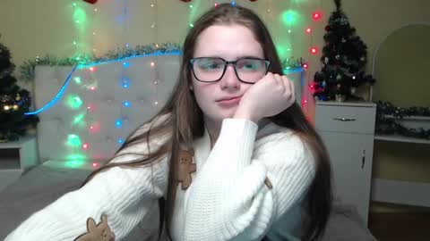 Caroline online show from December 12, 9:51 am