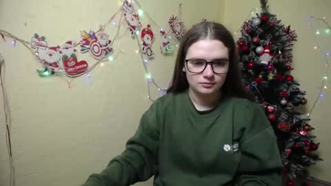 Caroline online show from December 22, 6:06 am