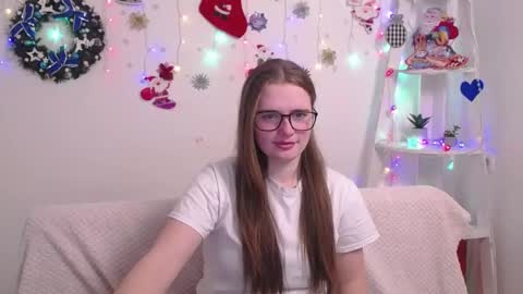 Caroline online show from December 8, 6:43 am