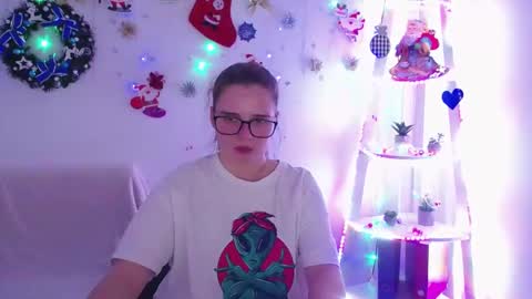 Caroline online show from December 9, 5:52 pm